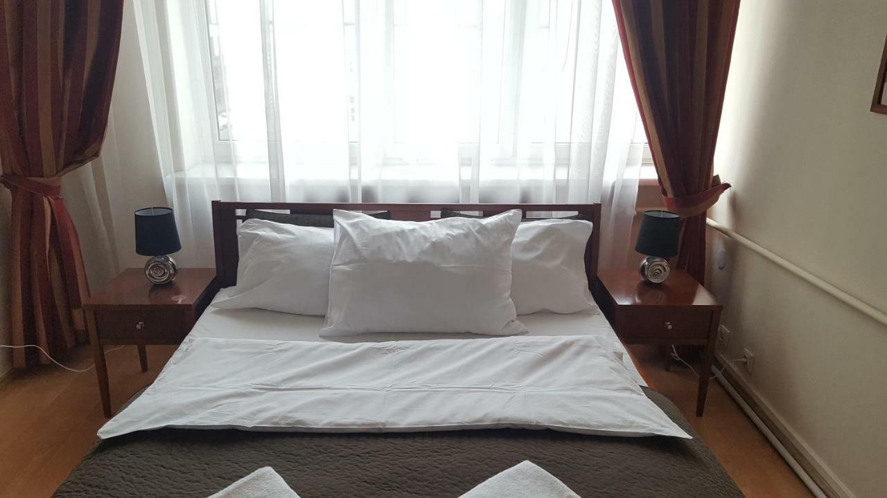 Bed and Breakfast Scsk Zurawia à Varsovie Extérieur photo